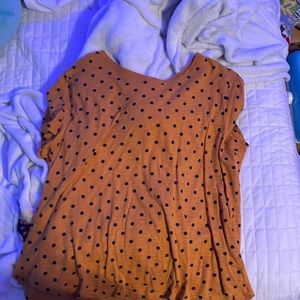 orange polka dot shirt